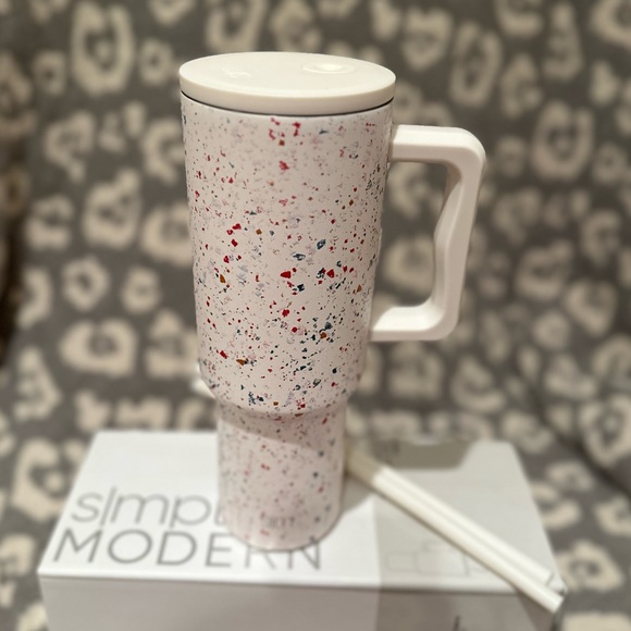 Simple Modern TREK 40oz Tumbler in Cream Terrazzo 🤩New 🆕 & Never Used 😍 - Picture 10 of 17